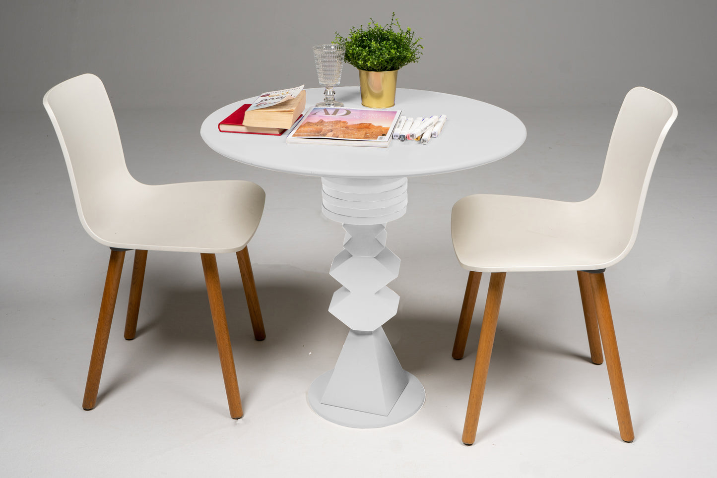 White Dining table - 4 people