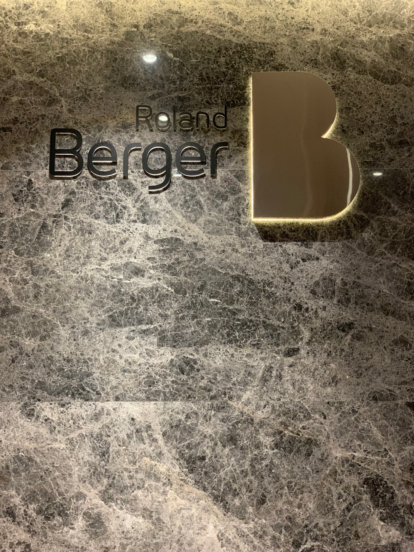 Roland Berger Office Dubai