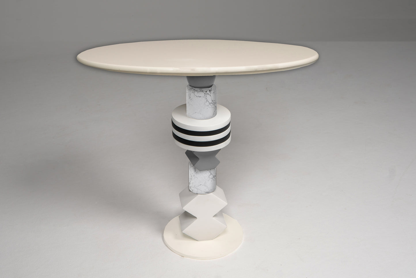 Dining table with marble blocks - 4 people